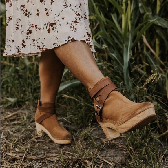 Free People Shoes - NEW Free People Bungalow Clog Boot